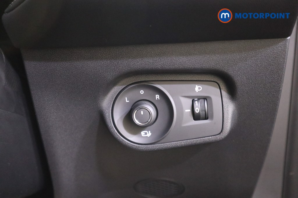 Mg Motor Uk ZS Trophy Automatic Petrol-Electric Hybrid SUV - Stock Number (1617670) - 10th supplementary image