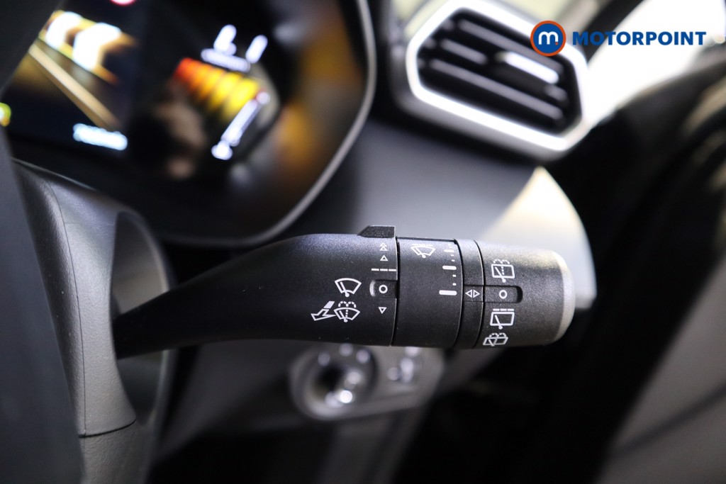 Mg Motor Uk ZS Trophy Automatic Petrol-Electric Hybrid SUV - Stock Number (1617670) - 13th supplementary image