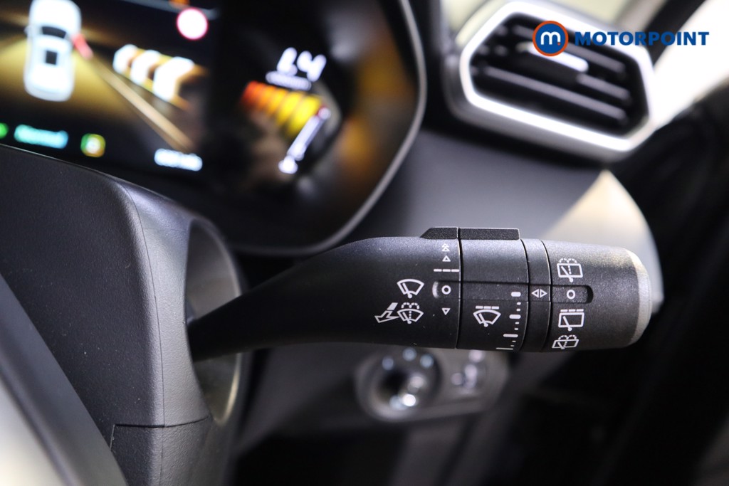 Mg Motor Uk ZS Trophy Automatic Petrol-Electric Hybrid SUV - Stock Number (1618178) - 13th supplementary image