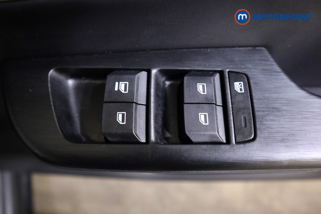 Mg Motor Uk ZS Trophy Automatic Petrol-Electric Hybrid SUV - Stock Number (1618178) - 14th supplementary image