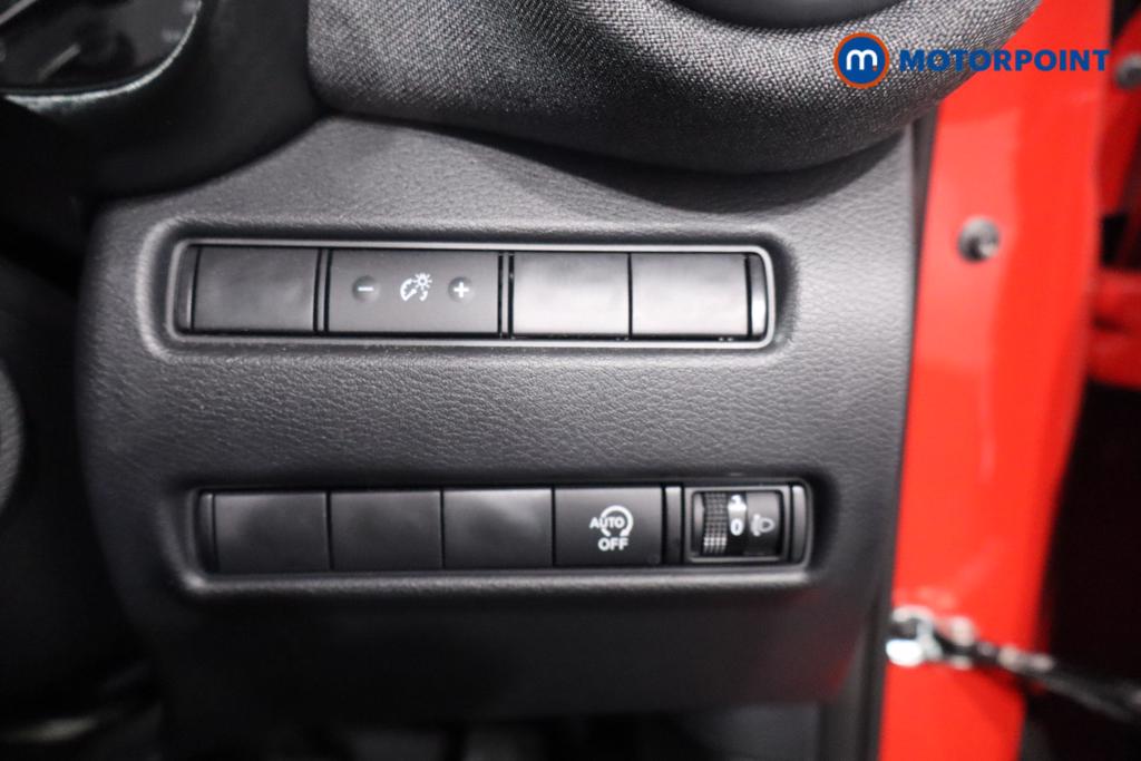 Nissan Juke Acenta Premium Manual Petrol SUV - Stock Number (1618525) - 13th supplementary image