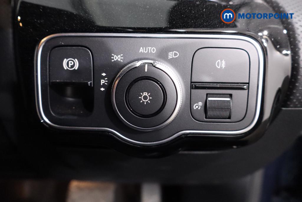 Mercedes-Benz A Class Sport Executive Edition Automatic Petrol Hatchback - Stock Number (1619012) - 11th supplementary image