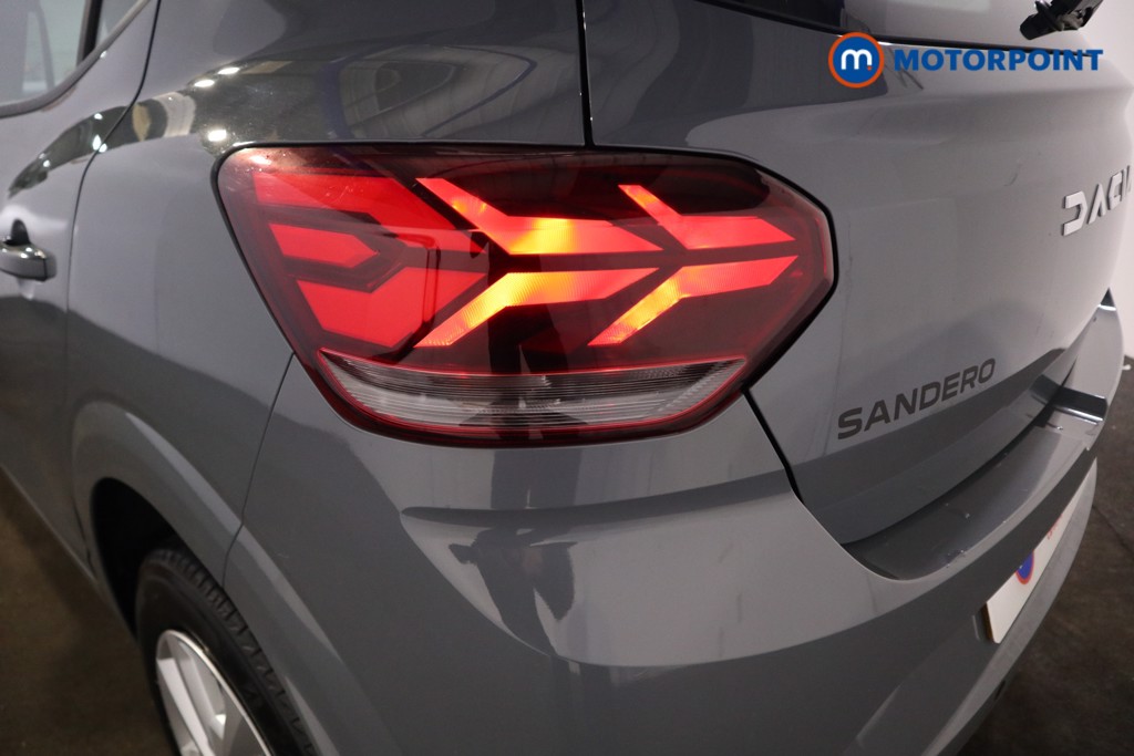 Dacia Sandero Expression Manual Petrol Hatchback - Stock Number (1619031) - 27th supplementary image