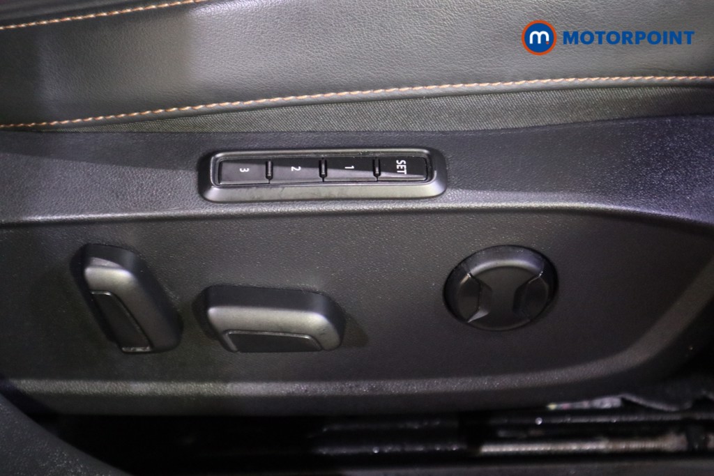 Cupra Formentor V2 Automatic Petrol Plug-In Hybrid SUV - Stock Number (1619246) - 16th supplementary image