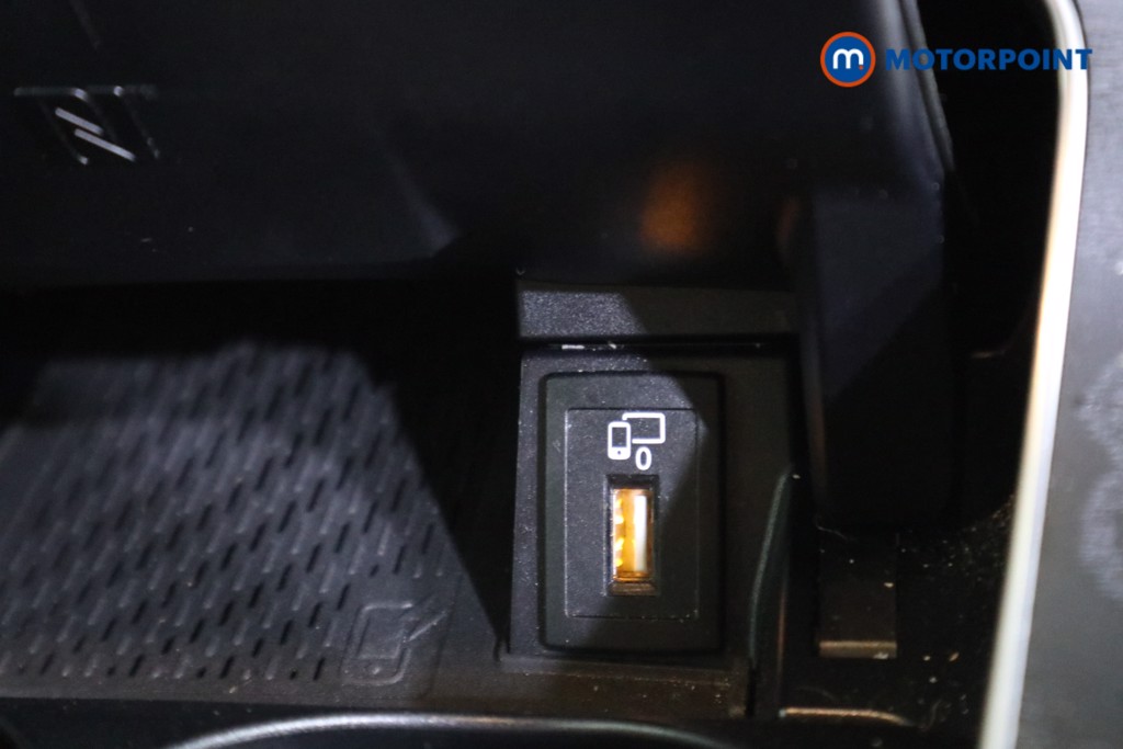 Mercedes-Benz C Class Amg Line Automatic Petrol Saloon - Stock Number (1619776) - 9th supplementary image