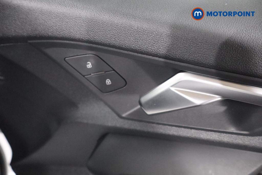 Audi A3 Technik Manual Petrol Hatchback - Stock Number (1619889) - 14th supplementary image