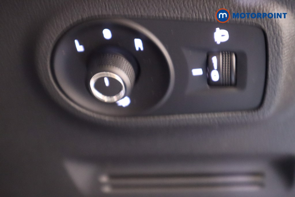 Mg Motor Uk ZS Exclusive Manual Petrol SUV - Stock Number (1620433) - 18th supplementary image