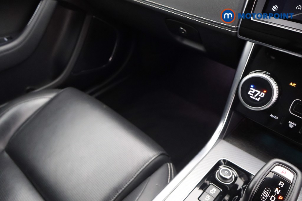 Jaguar XE R-Dynamic S Automatic Diesel Saloon - Stock Number (1620486) - 8th supplementary image