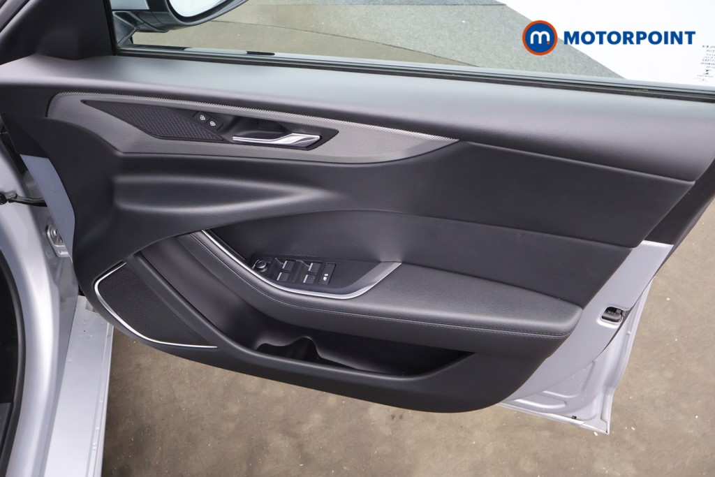 Jaguar XE R-Dynamic S Automatic Diesel Saloon - Stock Number (1620486) - 10th supplementary image