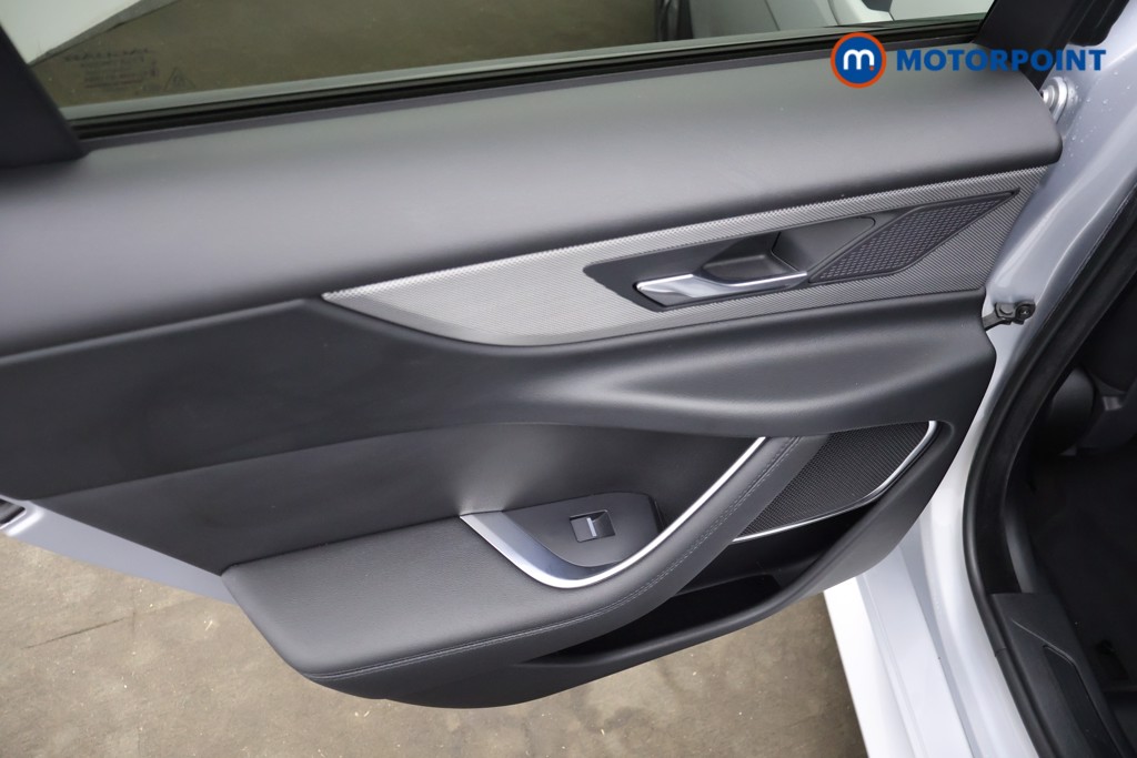 Jaguar XE R-Dynamic S Automatic Diesel Saloon - Stock Number (1620486) - 16th supplementary image