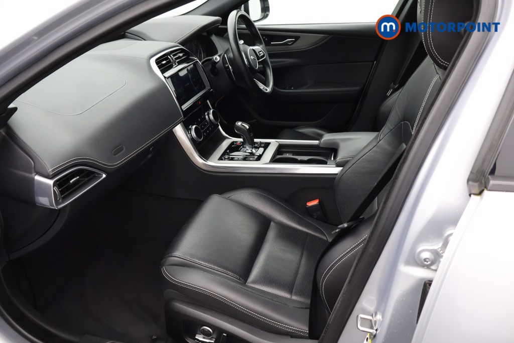 Jaguar XE R-Dynamic S Automatic Diesel Saloon - Stock Number (1620486) - 19th supplementary image