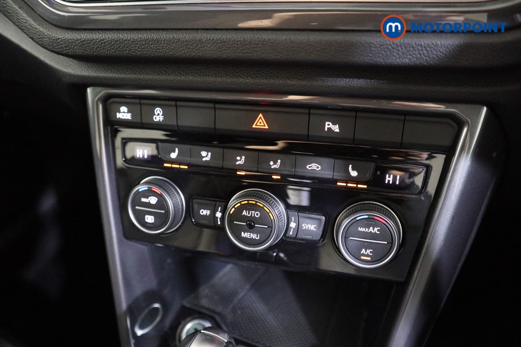 Volkswagen T-Roc R-Line Automatic Petrol SUV - Stock Number (1620509) - 8th supplementary image