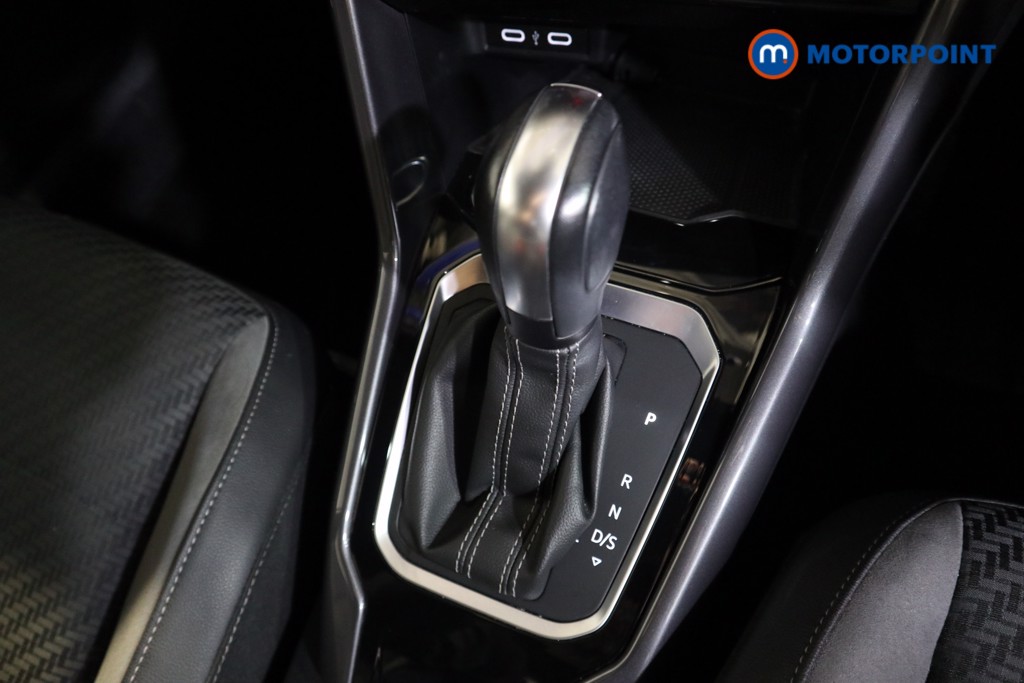Volkswagen T-Roc R-Line Automatic Petrol SUV - Stock Number (1620509) - 9th supplementary image