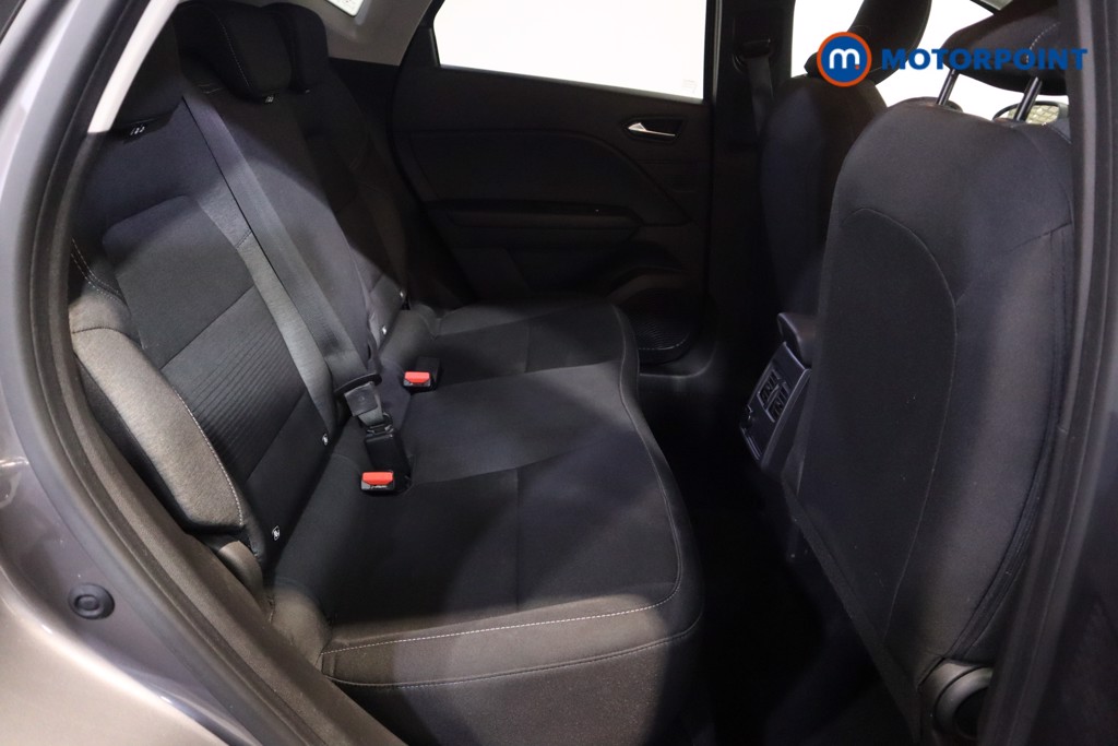 Renault Captur Iconic Manual Petrol SUV - Stock Number (1620942) - 7th supplementary image