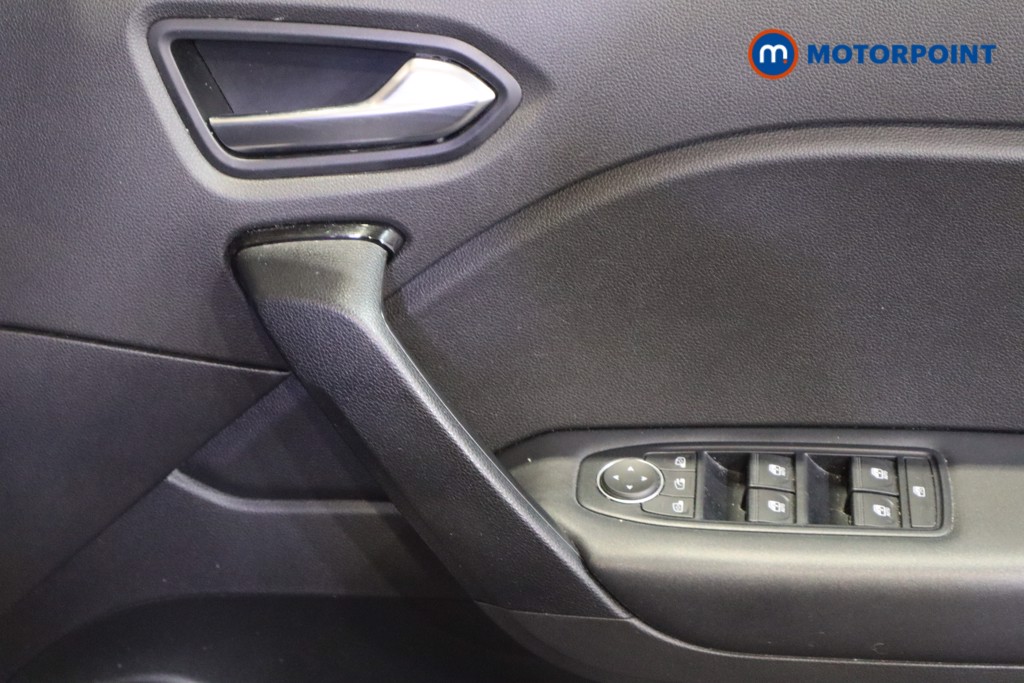 Renault Captur Iconic Manual Petrol SUV - Stock Number (1620942) - 14th supplementary image