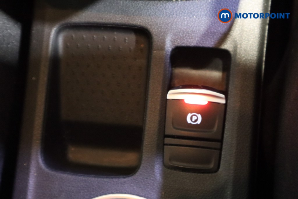 Renault Captur Iconic Manual Petrol SUV - Stock Number (1620942) - 24th supplementary image