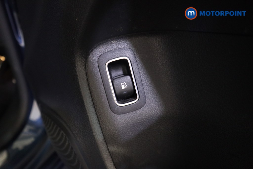 Mercedes-Benz A Class Amg Line Edition Automatic Petrol Plug-In Hybrid Saloon - Stock Number (1621152) - 12th supplementary image