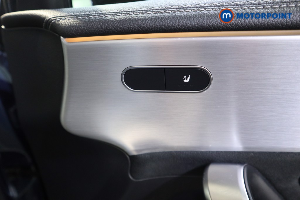 Mercedes-Benz A Class Amg Line Edition Automatic Petrol Plug-In Hybrid Saloon - Stock Number (1621152) - 13th supplementary image