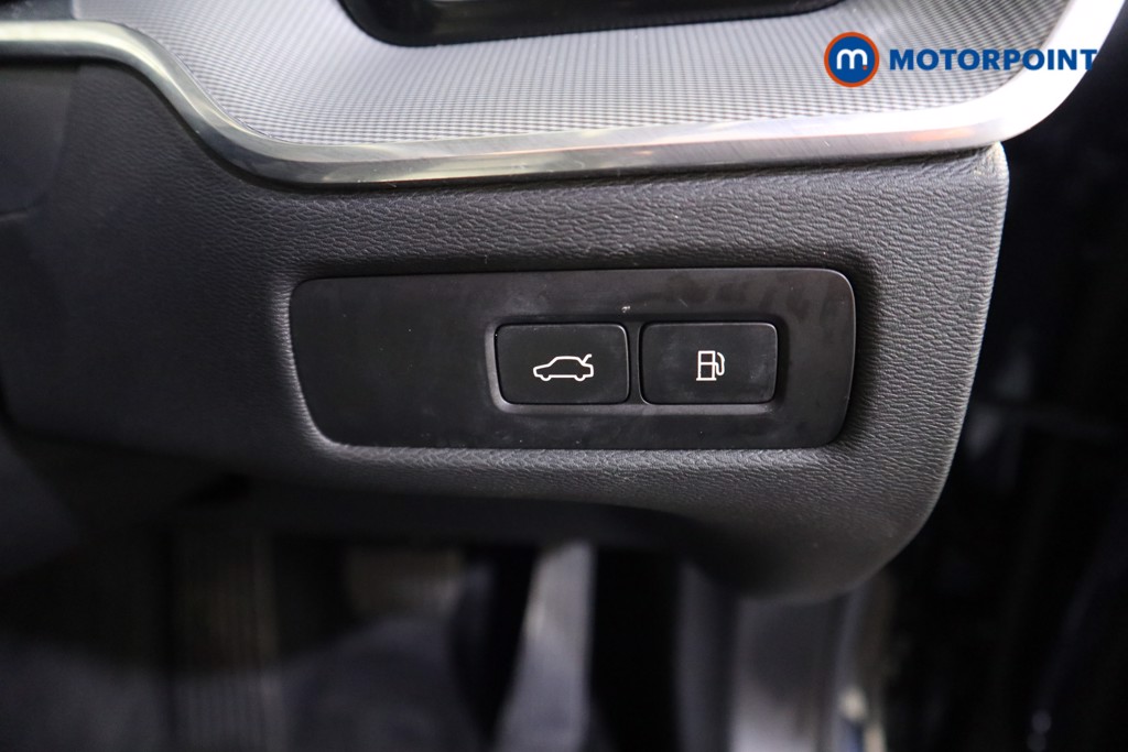 Volvo Xc60 Core Automatic Petrol Plug-In Hybrid SUV - Stock Number (1621176) - 12th supplementary image