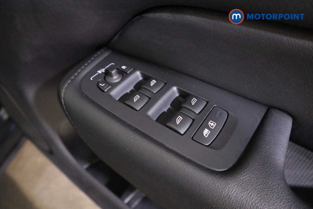 Volvo Xc60 Core Automatic Petrol Plug-In Hybrid SUV - Stock Number (1621176) - 14th supplementary image