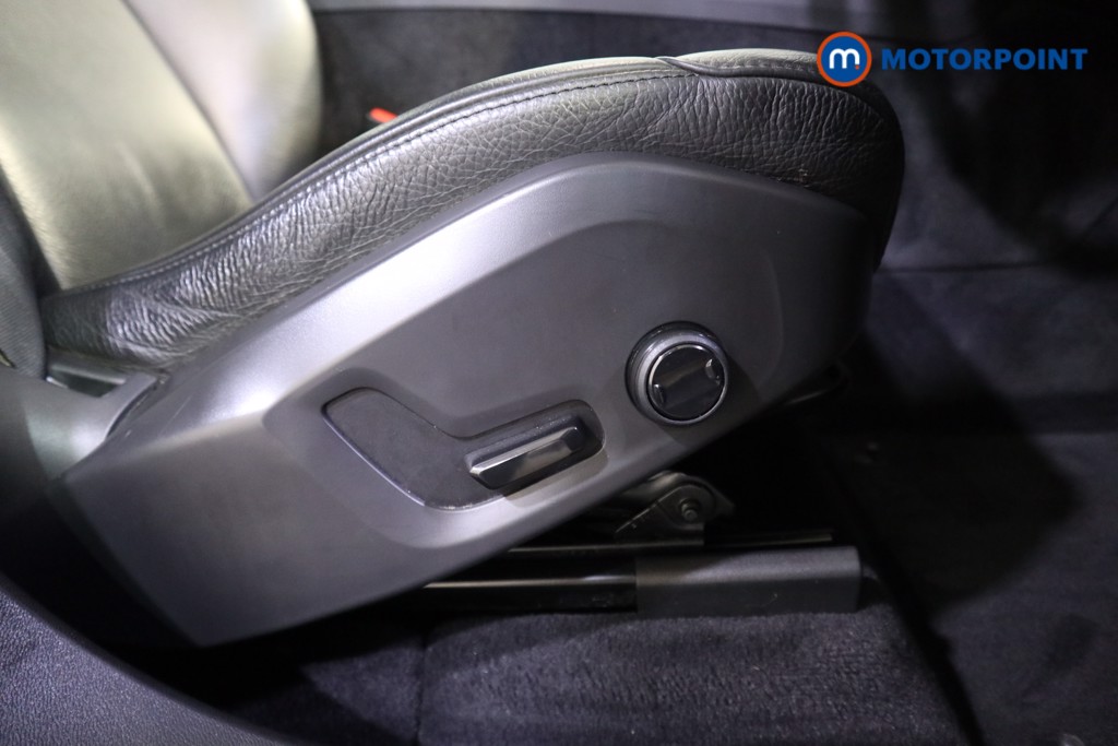 Volvo Xc60 Core Automatic Petrol Plug-In Hybrid SUV - Stock Number (1621176) - 16th supplementary image