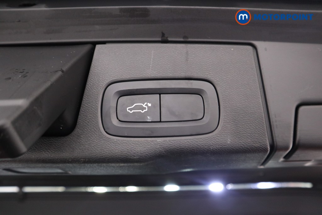 Volvo Xc60 Core Automatic Petrol Plug-In Hybrid SUV - Stock Number (1621176) - 24th supplementary image