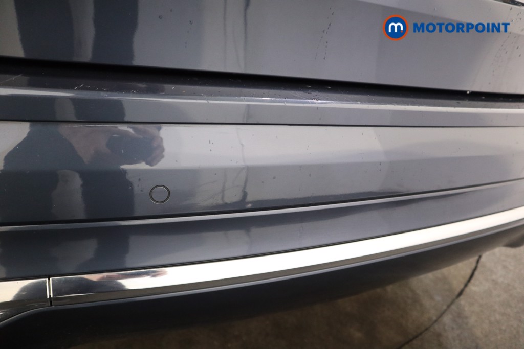 Volvo Xc60 Core Automatic Petrol Plug-In Hybrid SUV - Stock Number (1621176) - 29th supplementary image