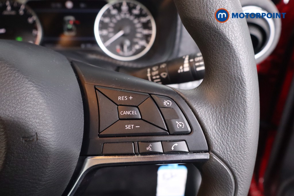 Nissan Juke Acenta Premium Manual Petrol SUV - Stock Number (1621213) - 8th supplementary image