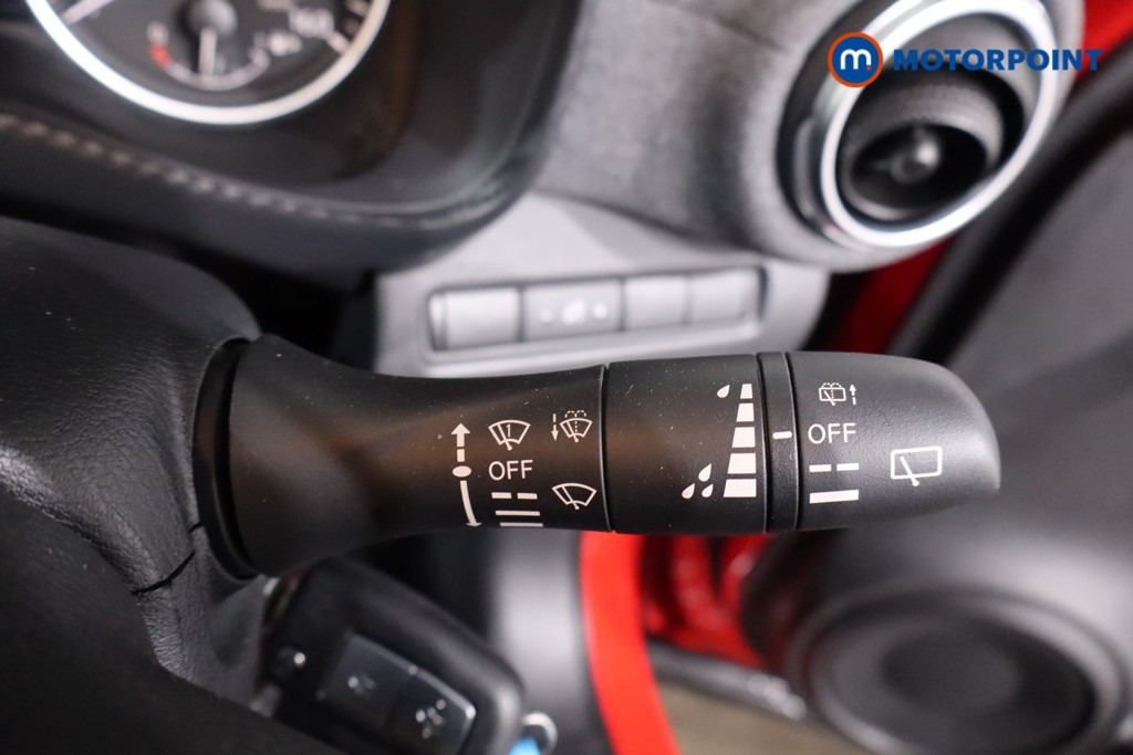 Nissan Juke Acenta Premium Manual Petrol SUV - Stock Number (1621213) - 15th supplementary image