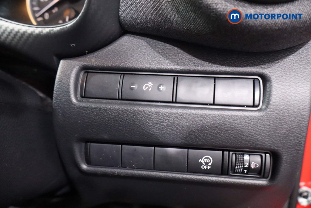 Nissan Juke Acenta Premium Manual Petrol SUV - Stock Number (1621213) - 17th supplementary image