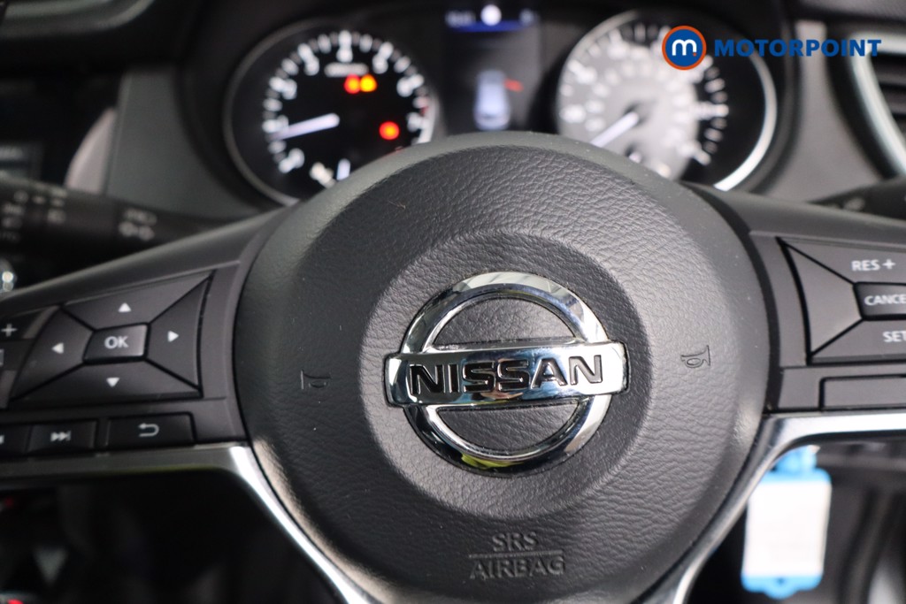 Nissan Qashqai Acenta Premium Manual Petrol SUV - Stock Number (1621218) - 13th supplementary image