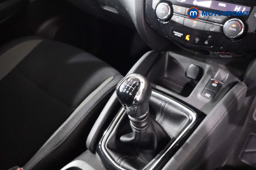 Nissan Qashqai Acenta Premium Manual Petrol SUV - Stock Number (1621218) - 21st supplementary image