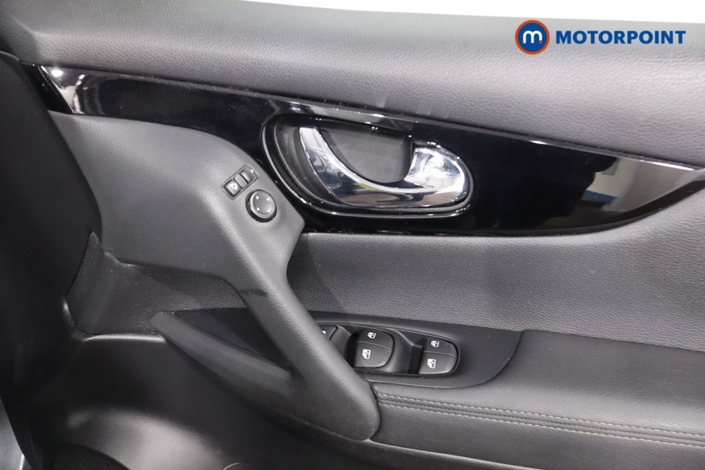 Nissan Qashqai Acenta Premium Manual Petrol SUV - Stock Number (1621218) - 25th supplementary image