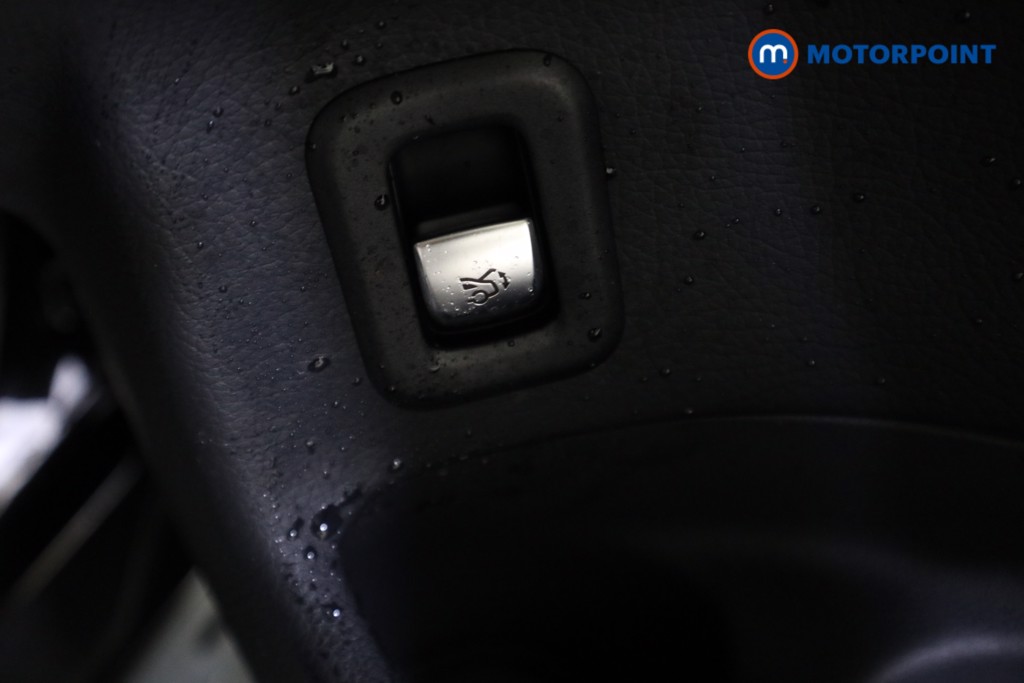 Mercedes-Benz GLC Amg Line Automatic Petrol SUV - Stock Number (1621435) - 13th supplementary image