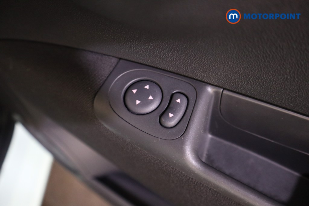 Fiat 500 Lounge Manual Petrol Hatchback - Stock Number (1622383) - 10th supplementary image