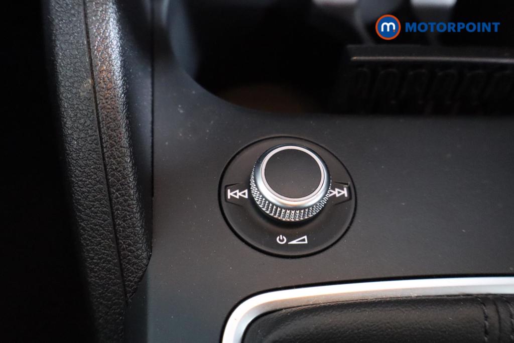 Audi Q2 Technik Manual Petrol SUV - Stock Number (1622513) - 4th supplementary image