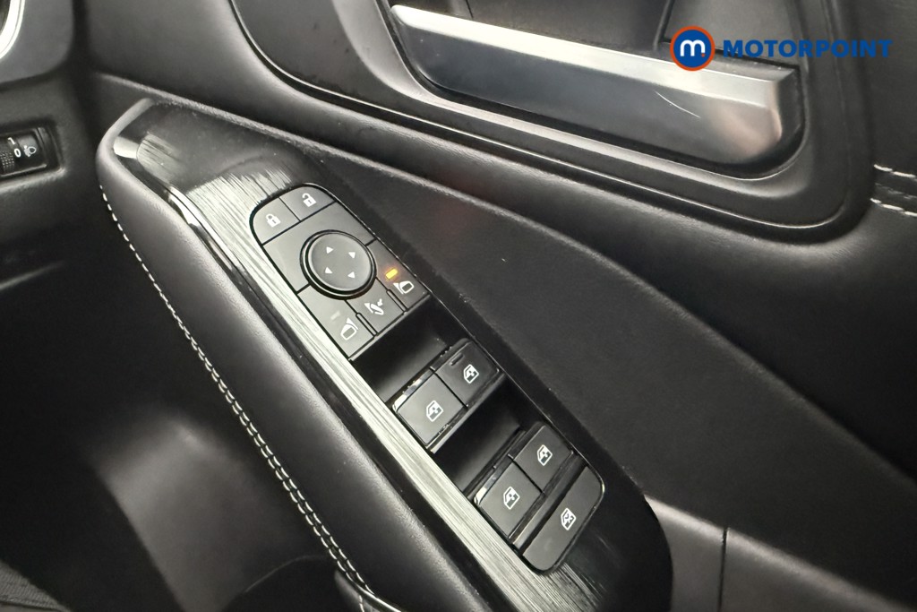 Nissan Qashqai N-Connecta Automatic Petrol SUV - Stock Number (1622593) - 18th supplementary image