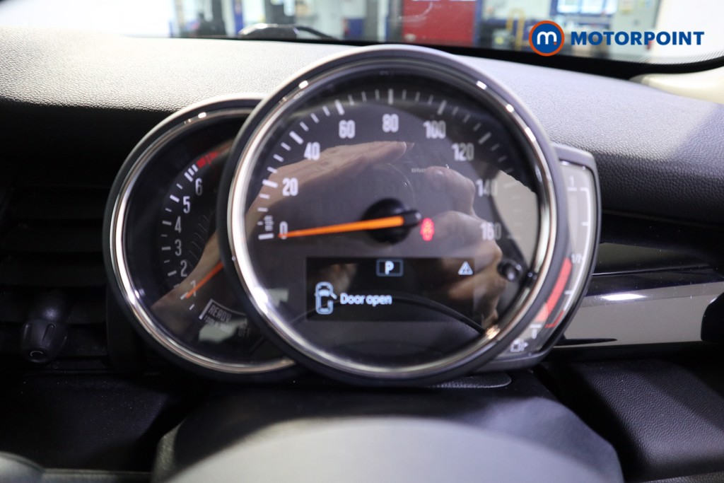 Mini Hatchback Cooper Exclusive Automatic Petrol Hatchback - Stock Number (1622845) - 5th supplementary image