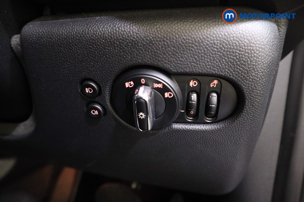 Mini Hatchback Cooper Exclusive Automatic Petrol Hatchback - Stock Number (1622845) - 12th supplementary image