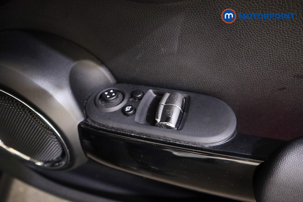 Mini Hatchback Cooper Exclusive Automatic Petrol Hatchback - Stock Number (1622845) - 13th supplementary image