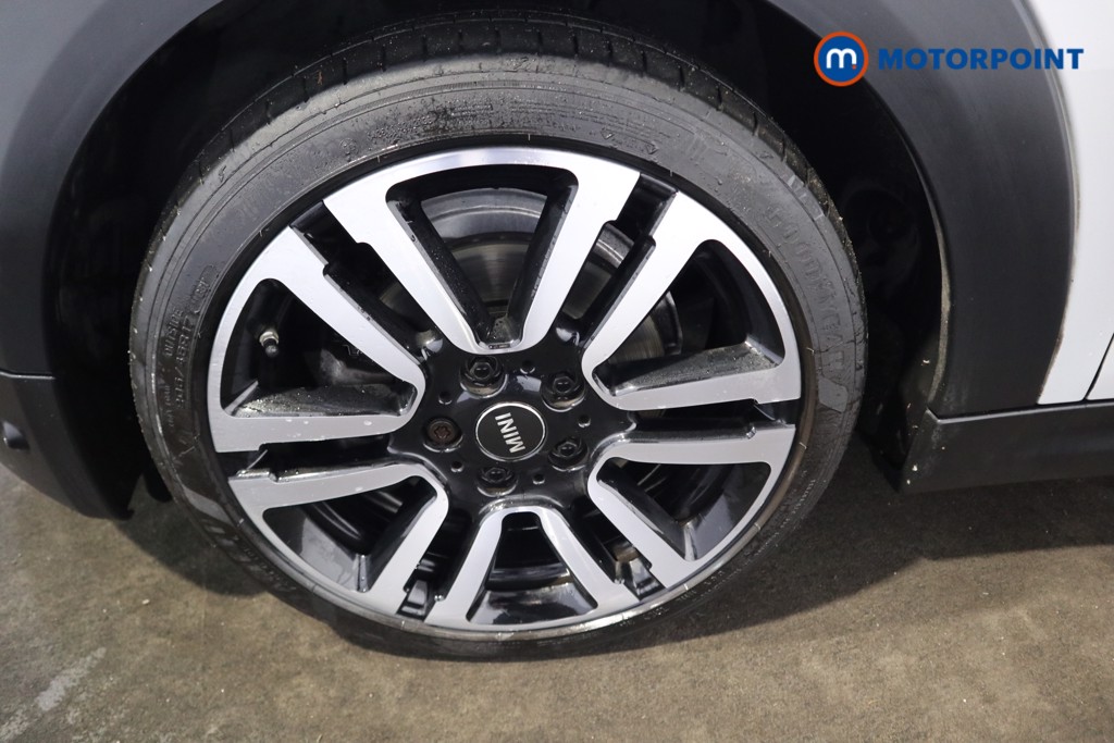 Mini Hatchback Cooper Exclusive Automatic Petrol Hatchback - Stock Number (1622845) - 23rd supplementary image