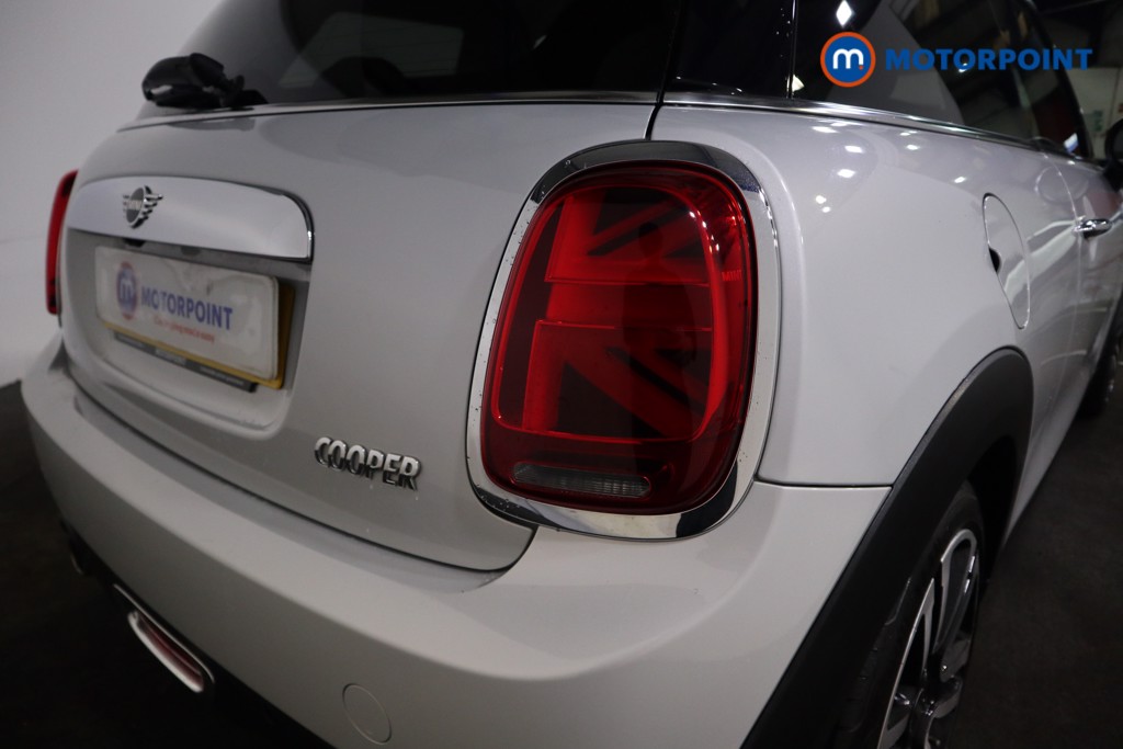 Mini Hatchback Cooper Exclusive Automatic Petrol Hatchback - Stock Number (1622845) - 28th supplementary image