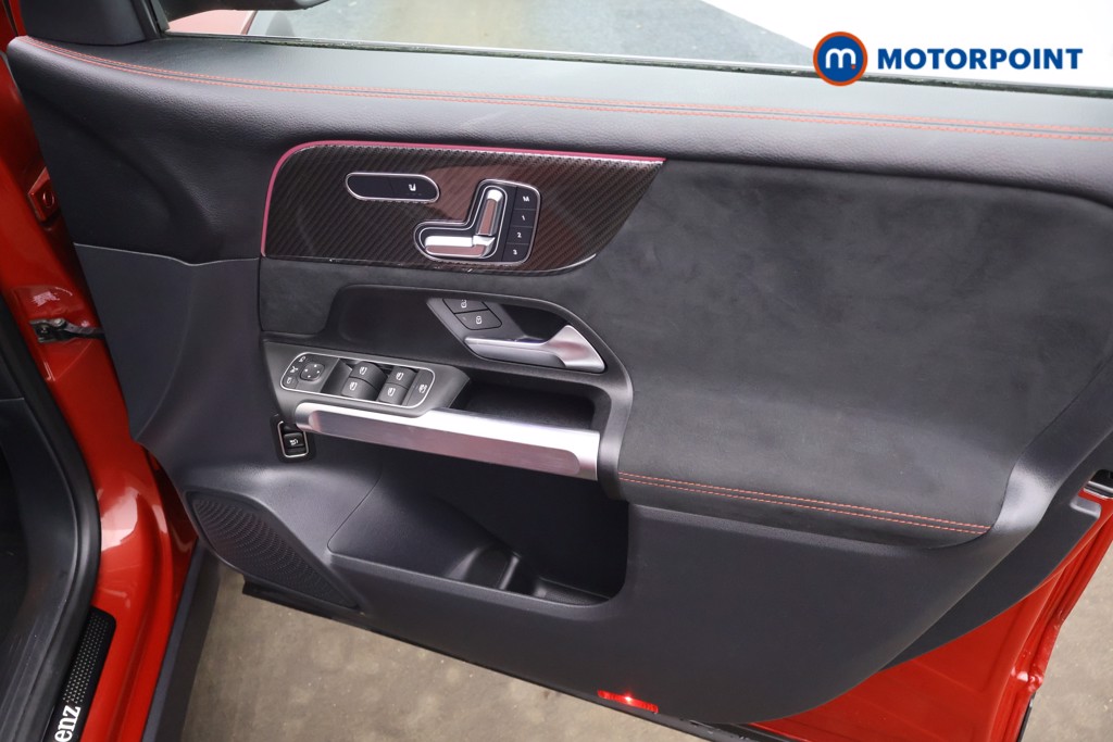 Mercedes-Benz GLB Amg Line Automatic Petrol SUV - Stock Number (1623094) - 10th supplementary image