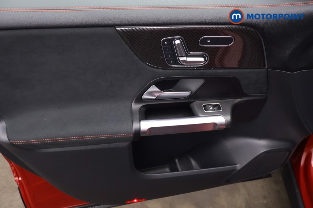 Mercedes-Benz GLB Amg Line Automatic Petrol SUV - Stock Number (1623094) - 19th supplementary image