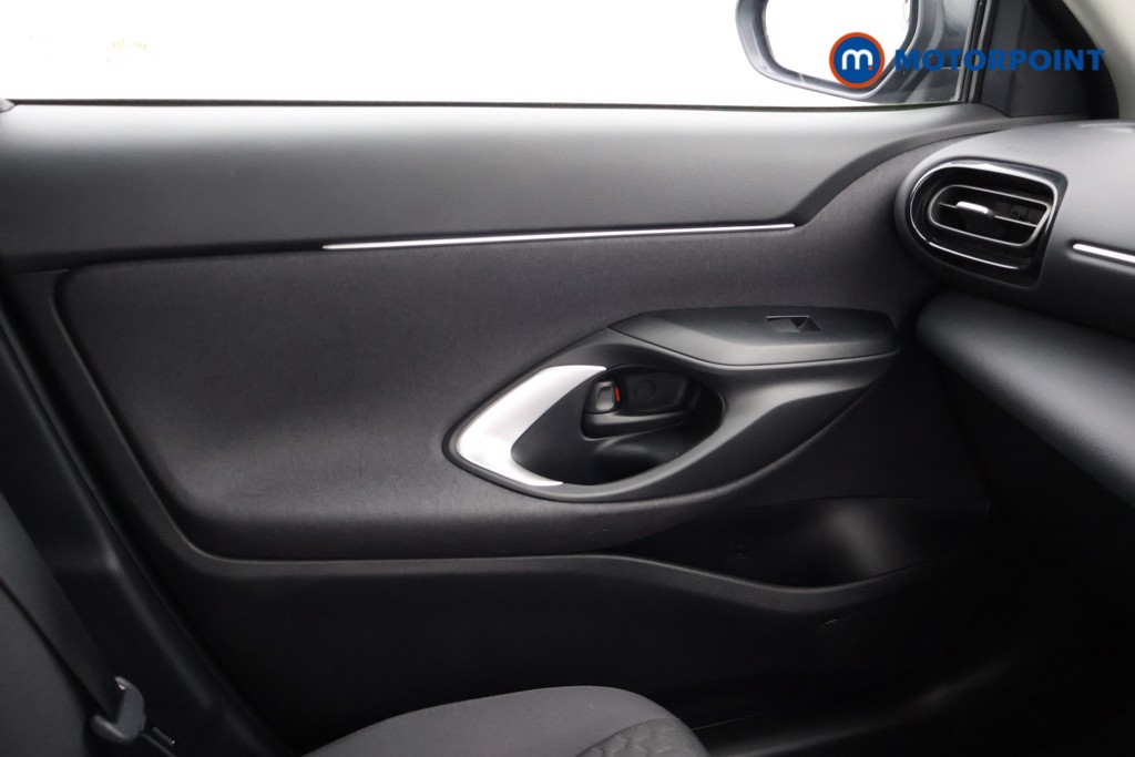 Toyota Yaris Cross Icon Automatic Petrol-Electric Hybrid Estate - Stock Number (1623396) - 7th supplementary image