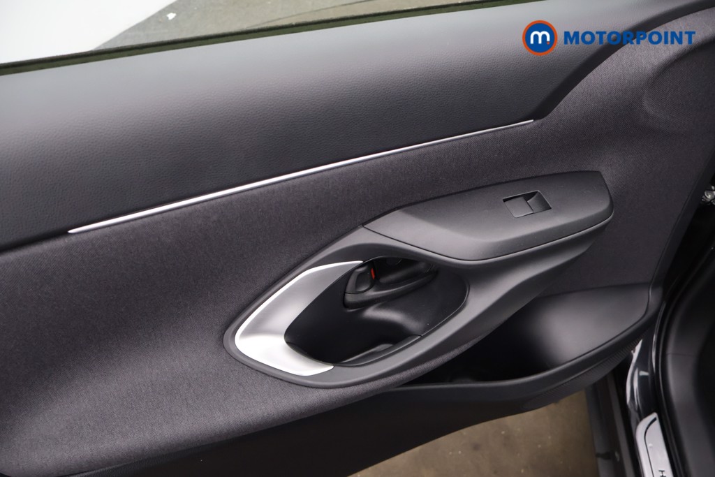 Toyota Yaris Cross Icon Automatic Petrol-Electric Hybrid Estate - Stock Number (1623396) - 18th supplementary image