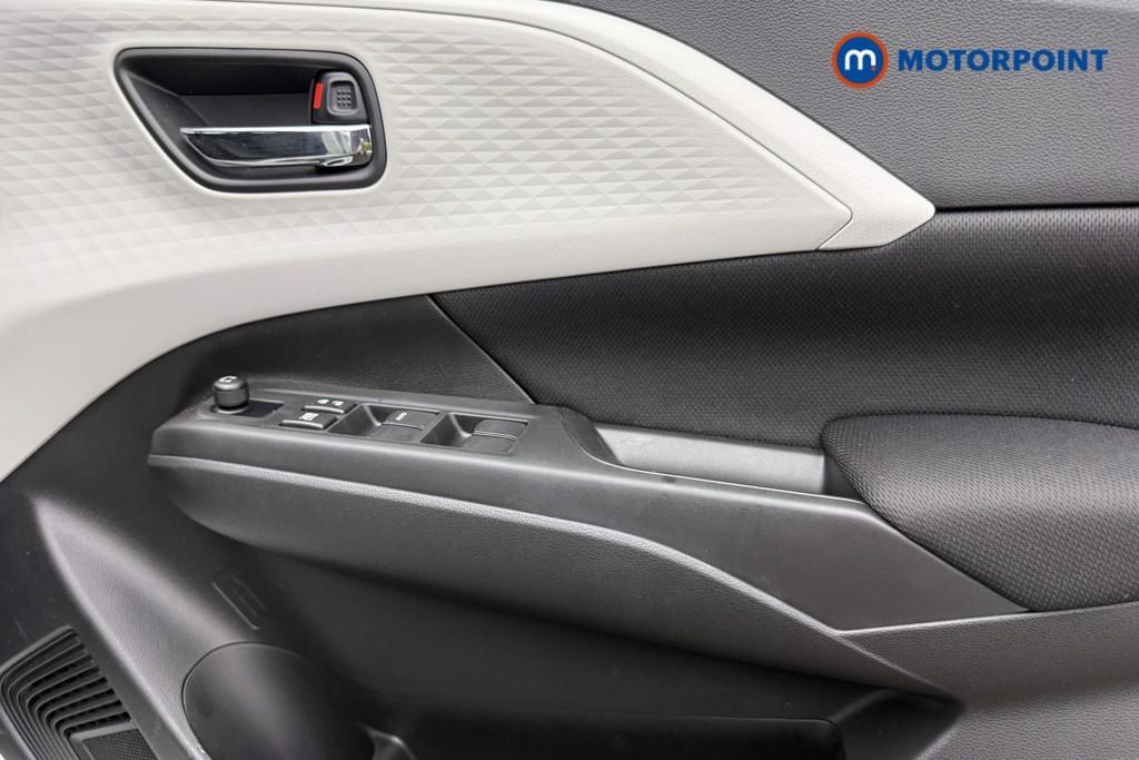 Suzuki Swift Motion Manual Petrol Hatchback - Stock Number (1623430) - 18th supplementary image