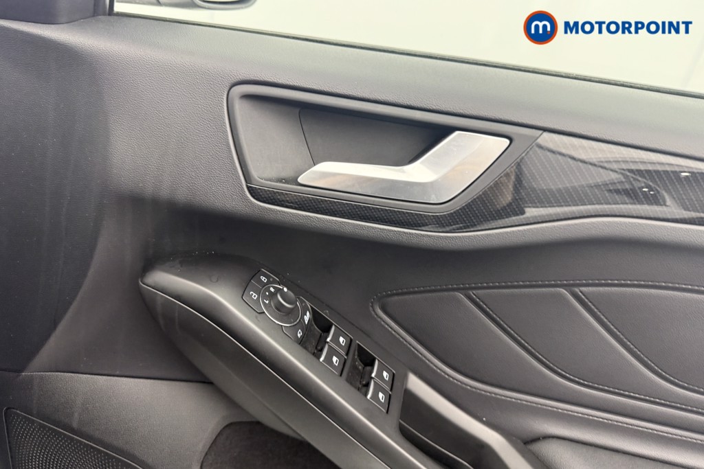 Ford Focus St-Line X Edition Manual Petrol Hatchback - Stock Number (1624250) - 9th supplementary image