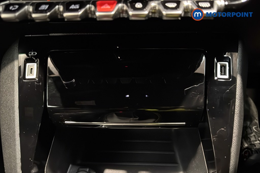 Peugeot 2008 GT Manual Petrol SUV - Stock Number (1624356) - 17th supplementary image