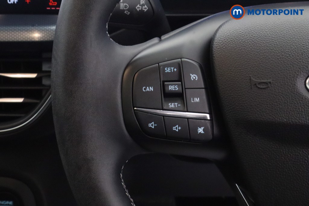 Ford Focus Active Vignale Automatic Petrol Hatchback - Stock Number (1625738) - 9th supplementary image